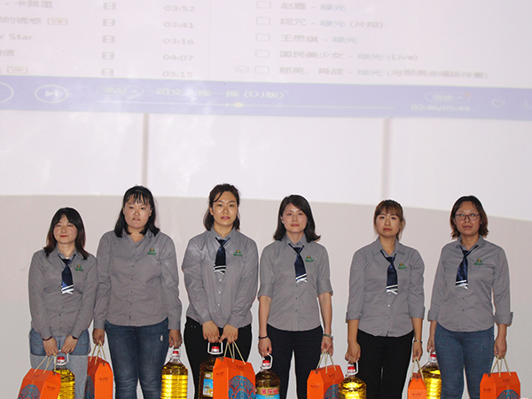 采購(gòu)和財(cái)務(wù)團(tuán)隊(duì)